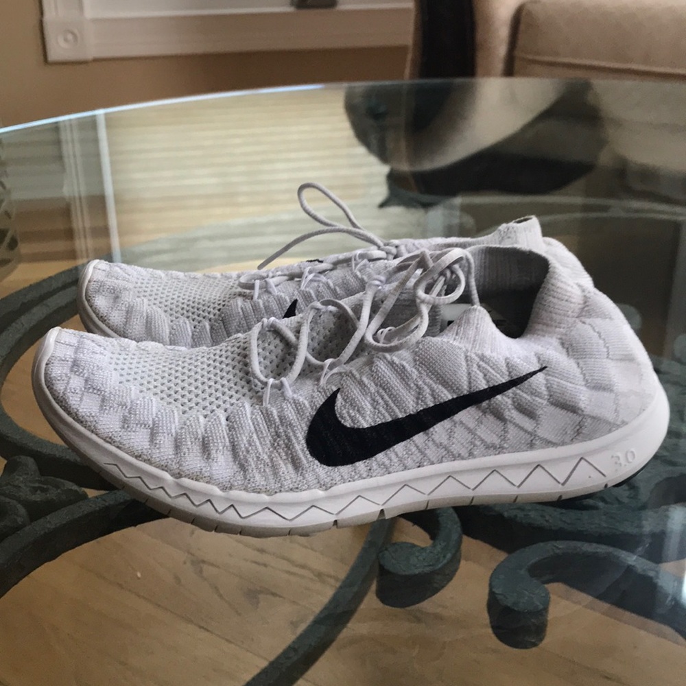Women’s Nike Shoe